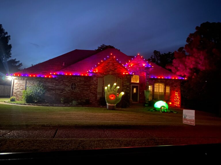 Best christmas lights installation in Piedmont OK